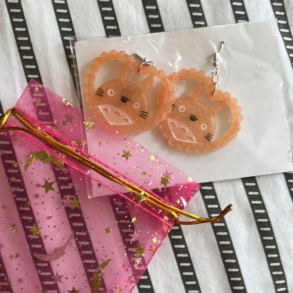 Totoro earrings - Picture 2 of 2